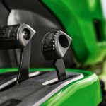 Tondeuse-autoportee-JOHN-DEERE-X167R-2